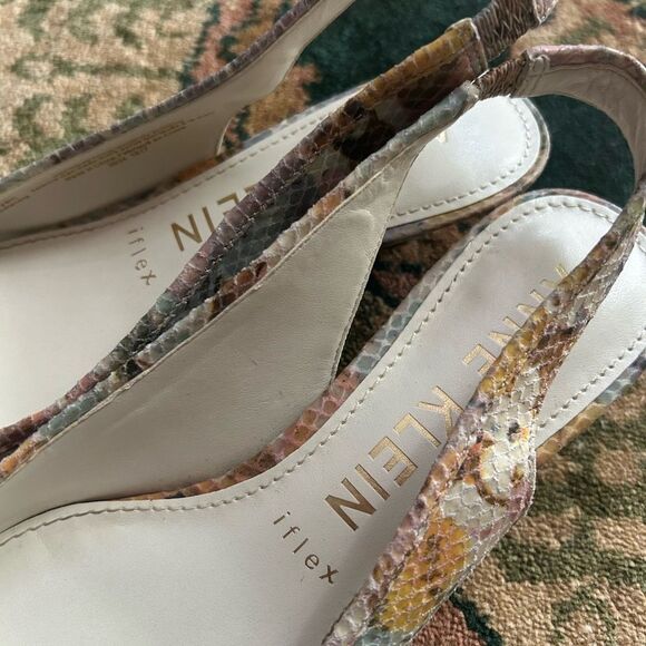 HOST PICK Y2K Anne Klein Multicolor Slingback Kitten Heels with Ruffle 8M - Picture 6 of 15
